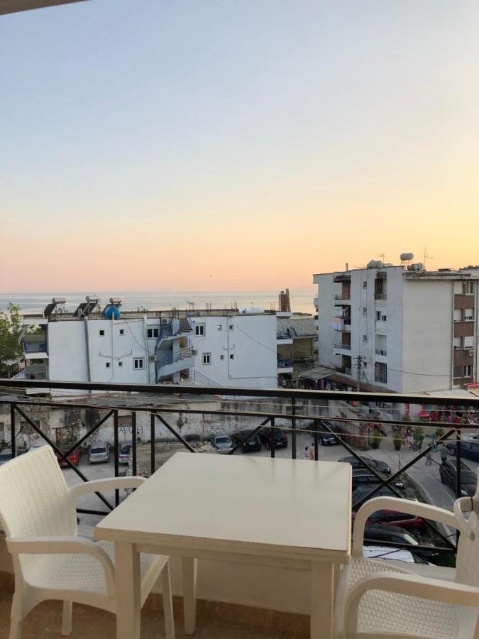 Center Hotel Pirro Himare Exterior photo